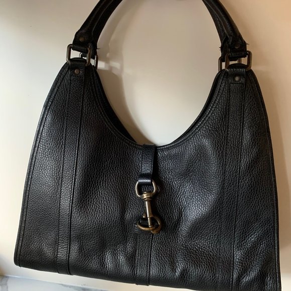 Gucci Black Pebbled Leather Shoulder Bag - Picture 10 of 11